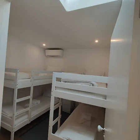 شقة Lisbon, Renovated T2 With Balcony Near Saldanha, Estefania, *