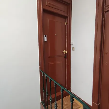 Appartement Lisbon, Renovated T2 With Balcony Near Saldanha, Estefania, Lisboa